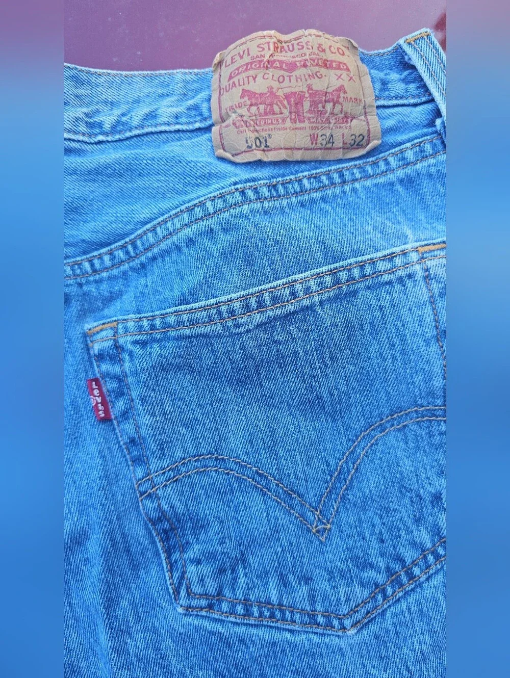 ​Classic Levi’s 501 Original Straight Fit Jeans  W34 x L32